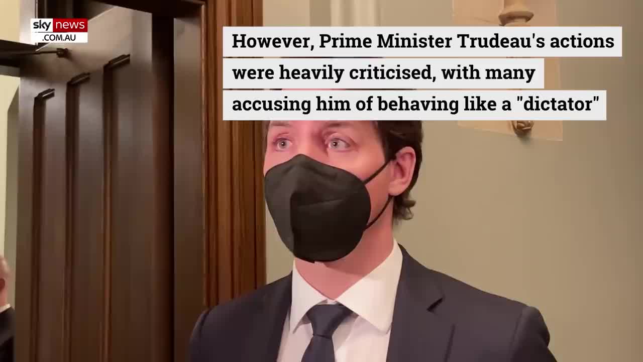 Joe Rogan slams 'creepy dictator' Justin Trudeau.