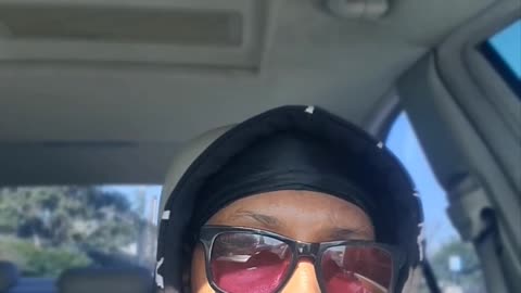 WOMEN LOOK AT AVERAGE MEN LIKE NOTHING HERE'S WHY