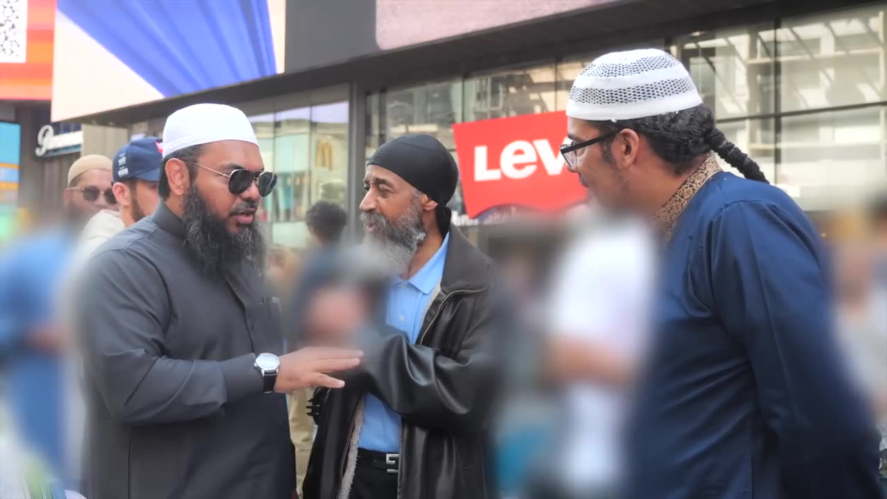 BLACK HEBREW ISRAELITE vs SHAYKH UTHMAN Times Square, NYC. #nyc #hebrew #islam