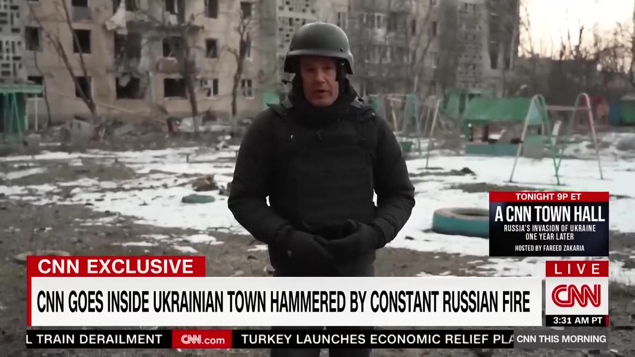 CNN reporter walks through town Russia is 'struggling' to seize