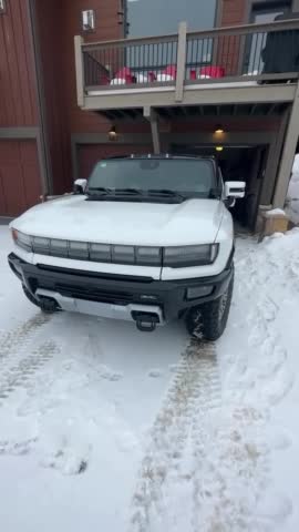 Man finds out it will take 5 days for his Hummer EV to fully charge on slow charging