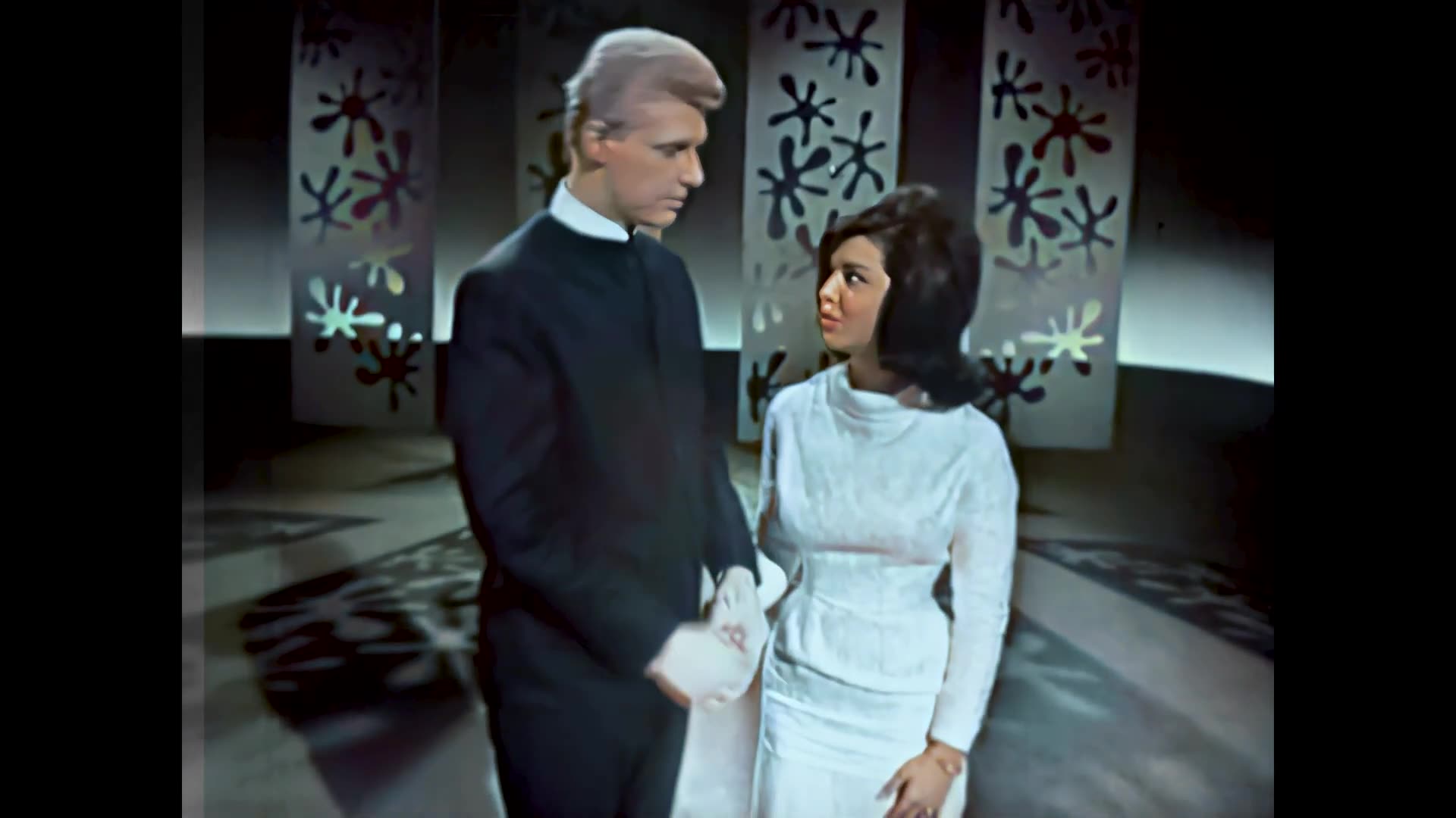 Paul & Paula AI 4K Colourised (Remastered and Normalised) - Hey Paula ...