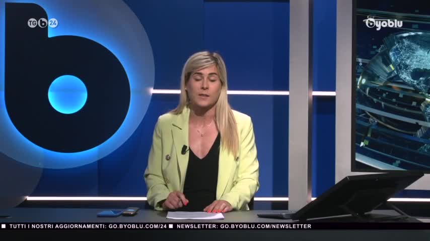 In francia Macron vuole introdurre il pass vaccinale per accedere ai luoghi al chiuso