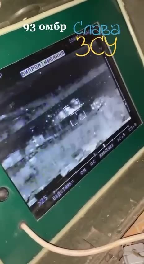 Ukrainian Wire Guided Missile Smashes into Russian Tank