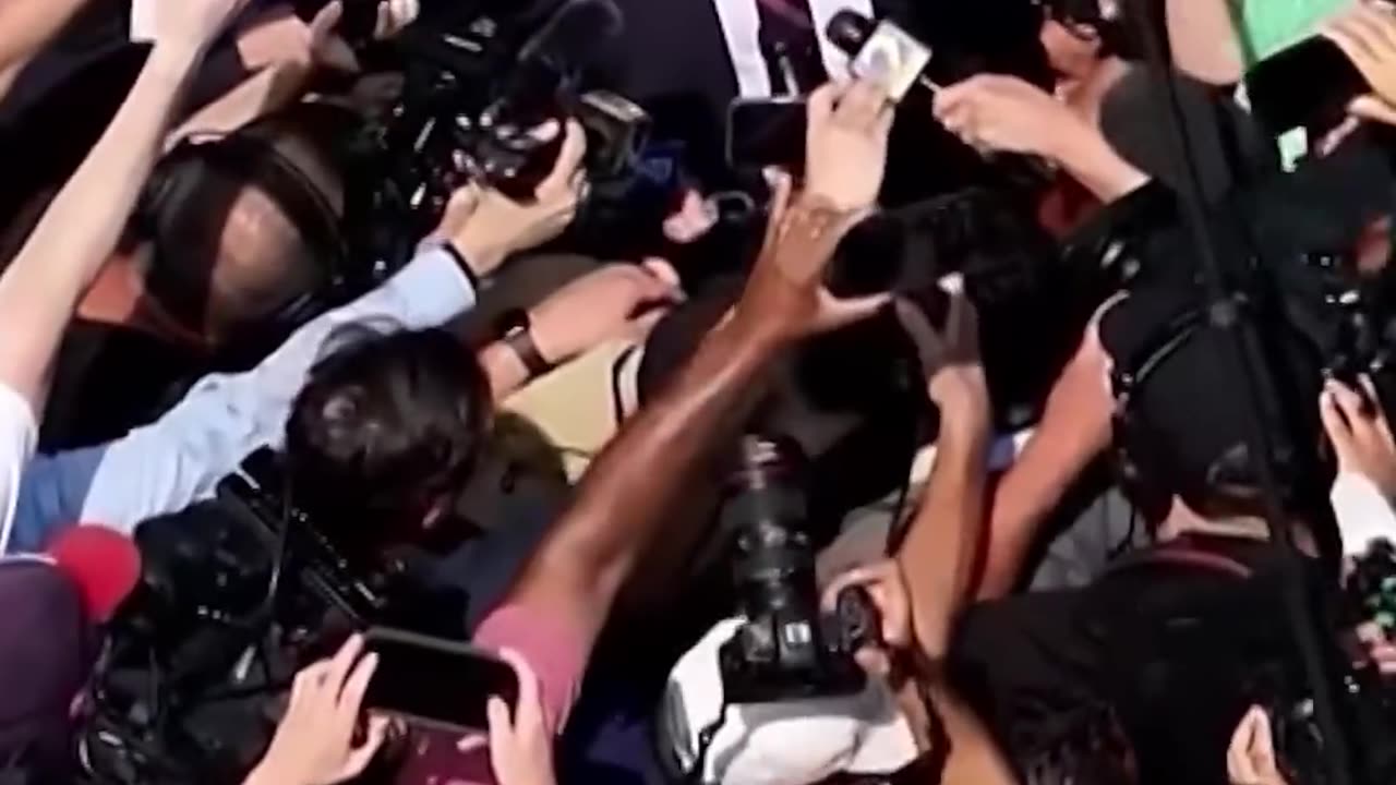 Rudy Giuliani speaks after surrendering in Georgia