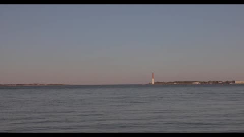 Timelapse Captures Beautiful Supermoon Over Lighthouse