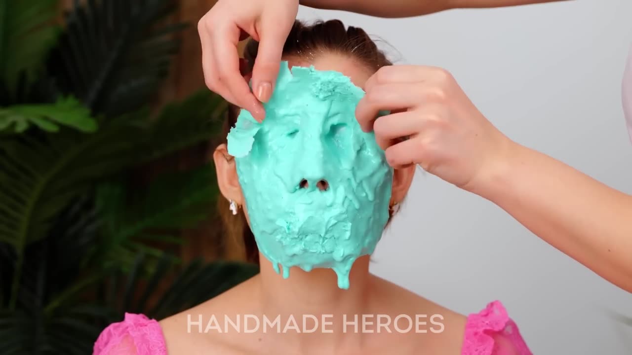 Testing CRAZY Crafts Using Silicone, Paraffin And Gypsum 🗿💜