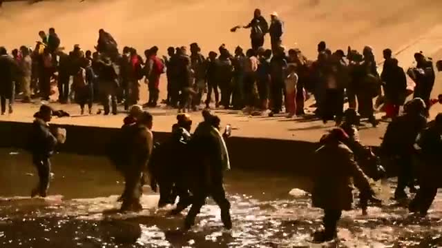 Over 1,000 illegal aliens crossed into El Paso, Texas last night.
