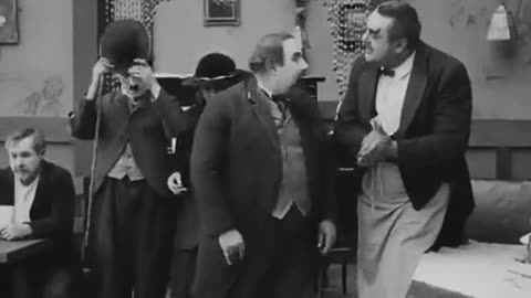 Charlie Chaplin to comedy video_Charlie chaplin cartoon