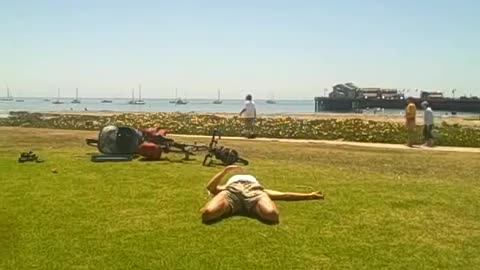 STRETCHING EXERCISES by the BEACH! ~ BIKE TOURING the WEST COAST! vid#37 - May 10th 2010