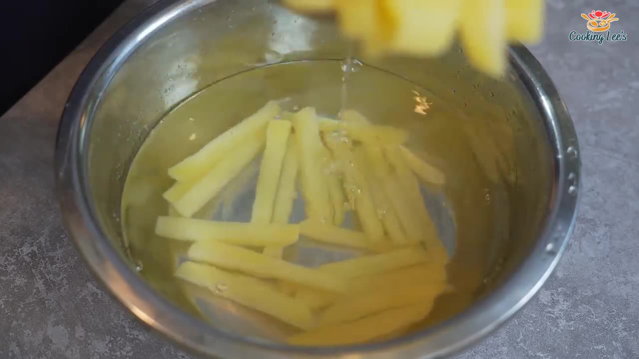 How to Make French Fries At Home ! Crispy Delicious , Incredibly Easy