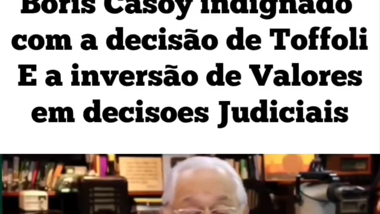 No Brasil o bandido está prendendo o mocinho.