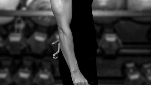 3 Shoulder exercises / beginners / dumbbell