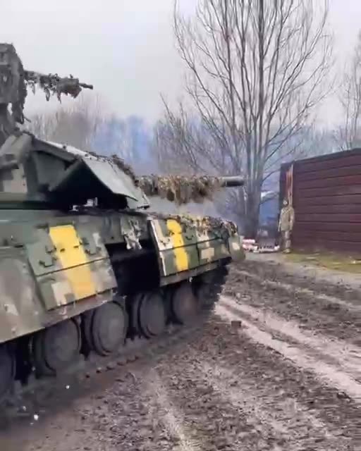 Reloading a Ukrainian T64