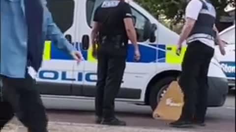 Police uk get clamped. 😂👍