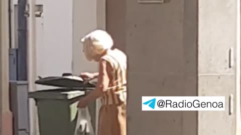 Old Italian rummages in the trash looking for food because she can't live on €525 a month