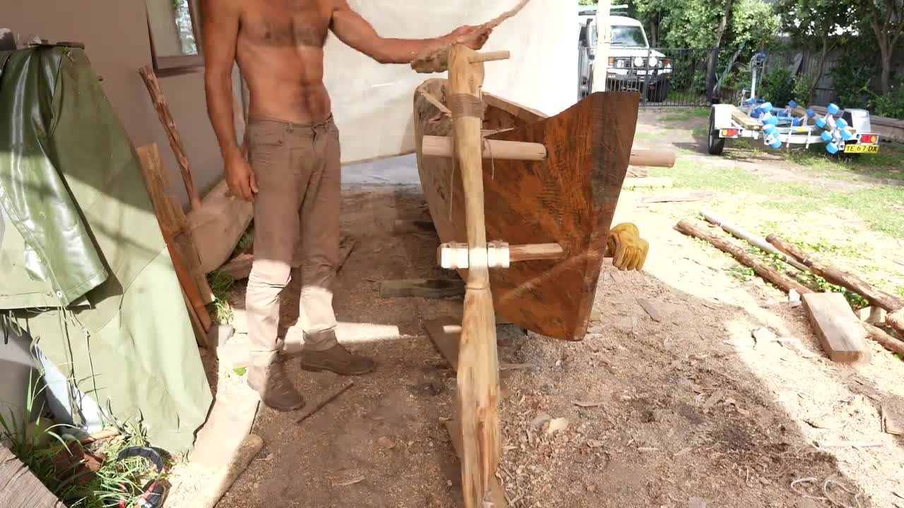 DUGOUT CANOE BUILD - Timelapse, by Outbackmike