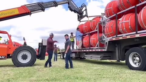 'Floating barrier' to be placed in Rio Grande to prevent migrants from crossing the river