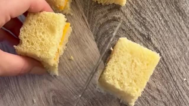 FRENCH TOAST BUT MAKE IT CHEESY!