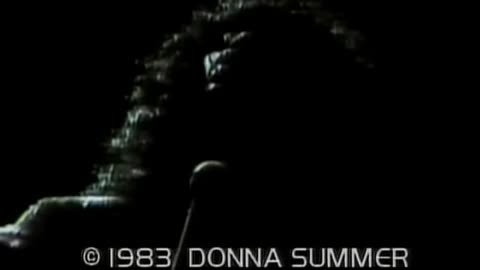 Donna Summer - A Hot Summer Night with Donna (1983)