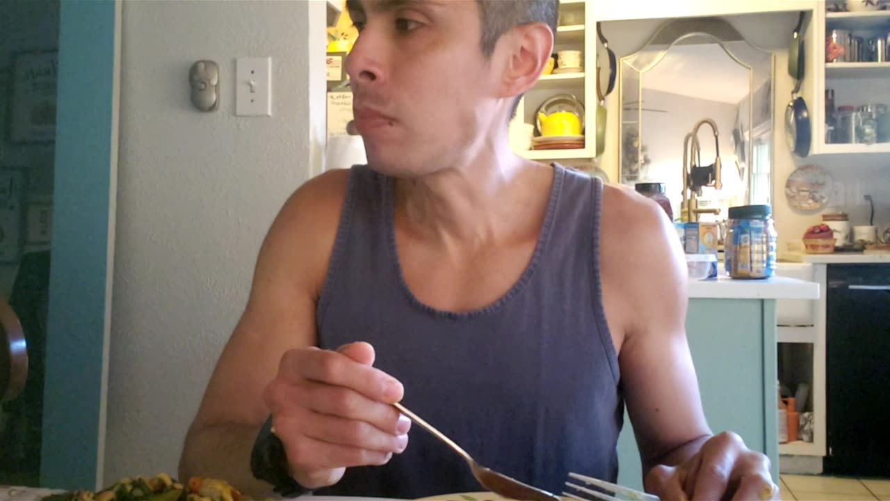Eating 1lb 12oz of chicken while watching red pill
