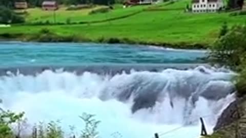 Who doesn't wish to wake up to these beautiful pristine sceneries and sounds