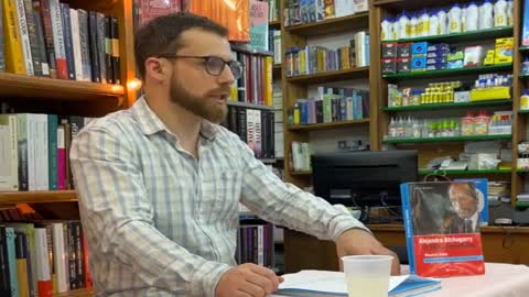 Mauricio Sabaj habló sobre su libro de Alejandro Atchugarry en Librería Pocho (Montevideo)