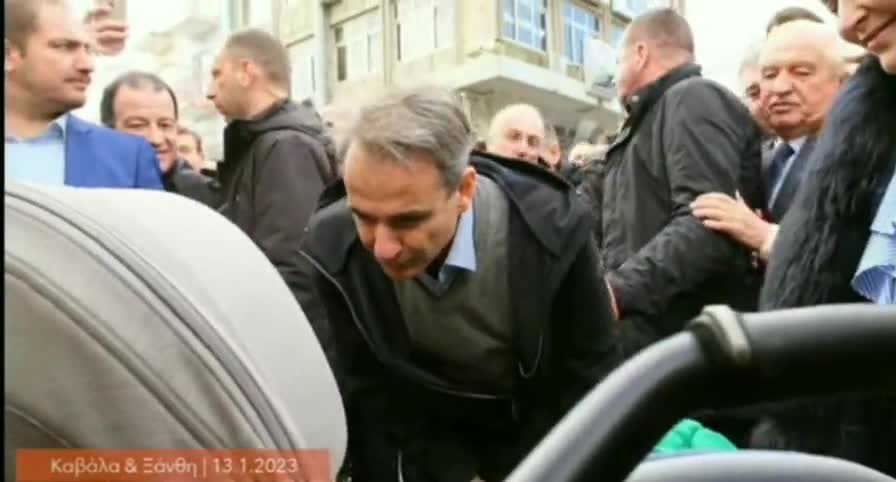 Έβαλε τα κλάματα το μωρό..... μόλις είδε τον Κούλη...