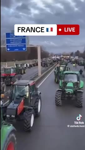 FRANCE: Farmers dump dung on establishments and block roads in protest....