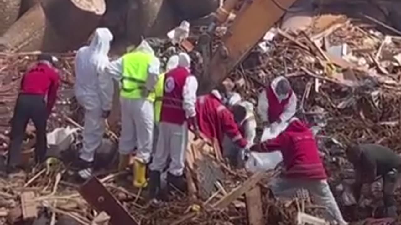 Libya rescue workers pray amid flood devastation