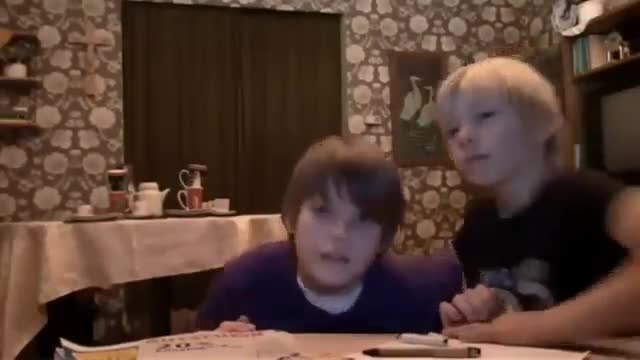 Kid does amazing trick with table cloth