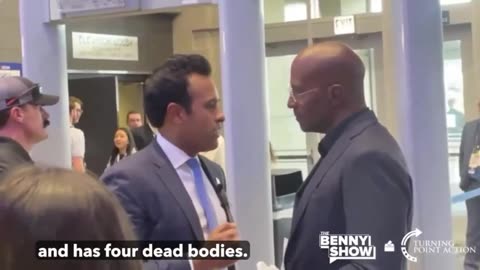 Vivek CONFRONTS CNN Hack Van Jones..