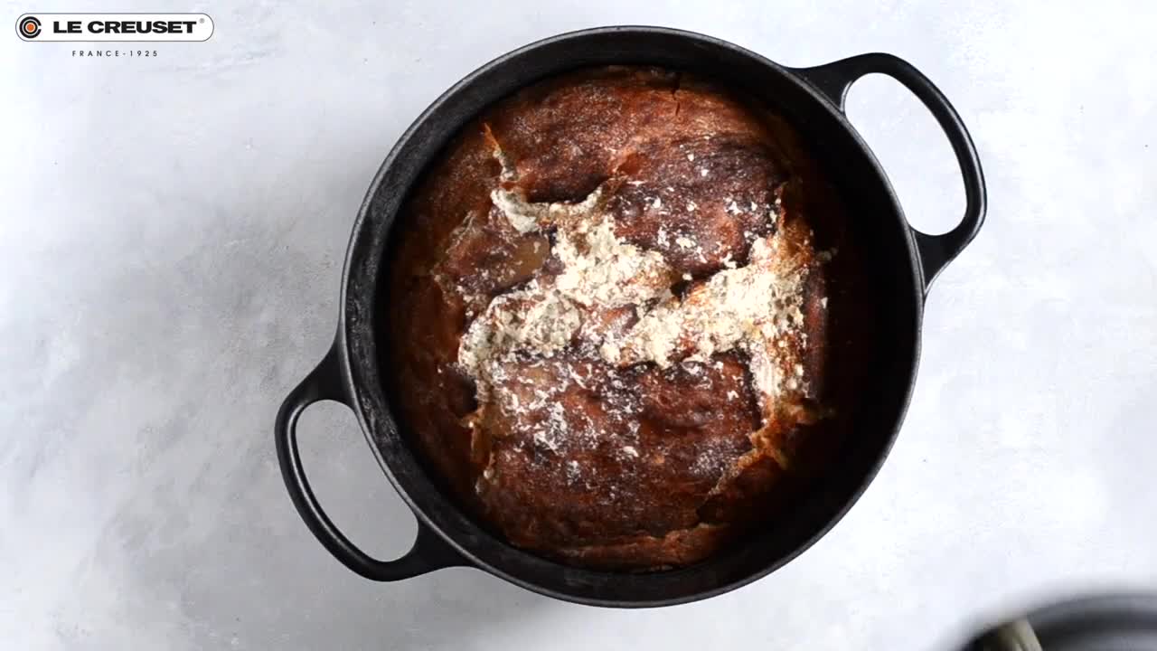 How to bake bread in Le Creuset Cast Iron