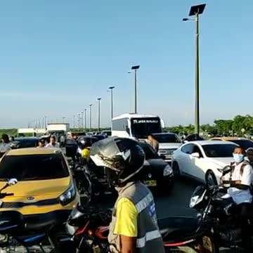 Bloqueo en entrada a Tierrabaja
