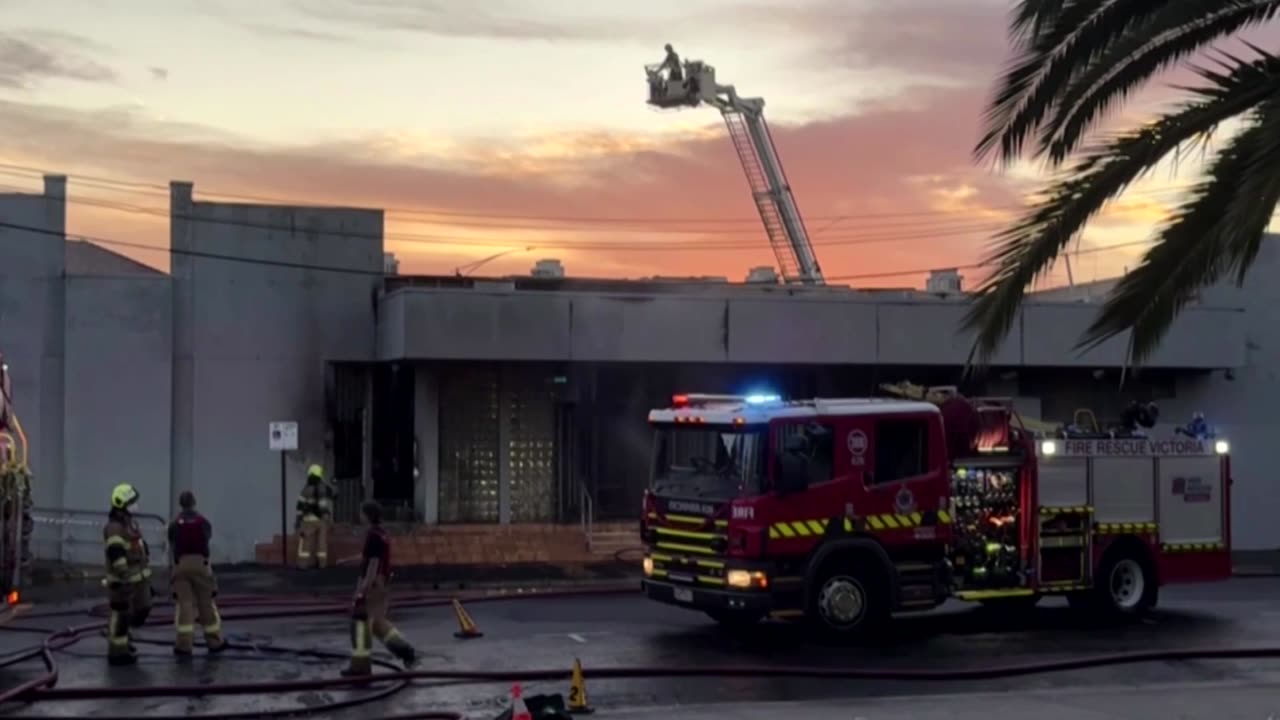 Suspected arson at Melbourne synagogue under investigation