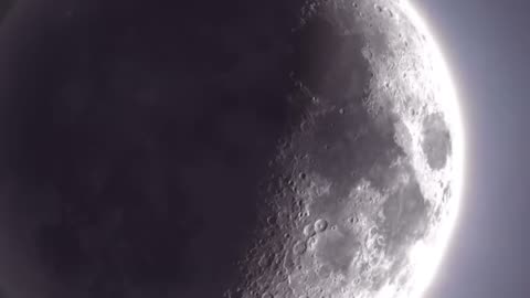 150 megapixels of the first quarter moon view.