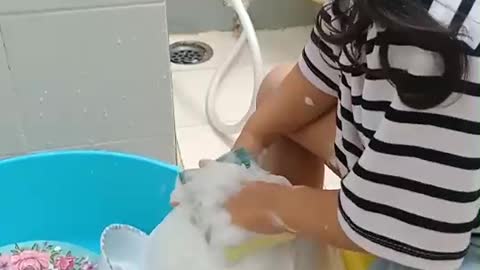 Thailand​ Girl Help the house.