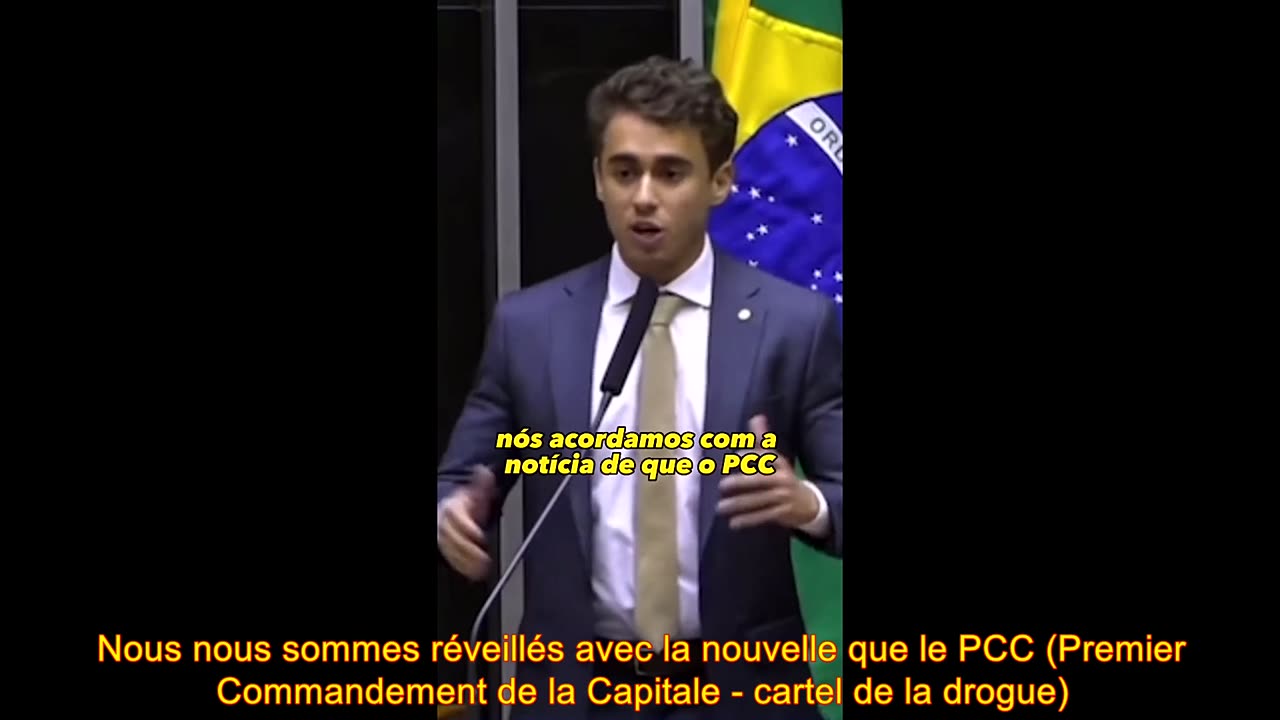 je vous présente le député fédéral le plus voté au Brésil, c'est un Bolsonariste et très patriote.