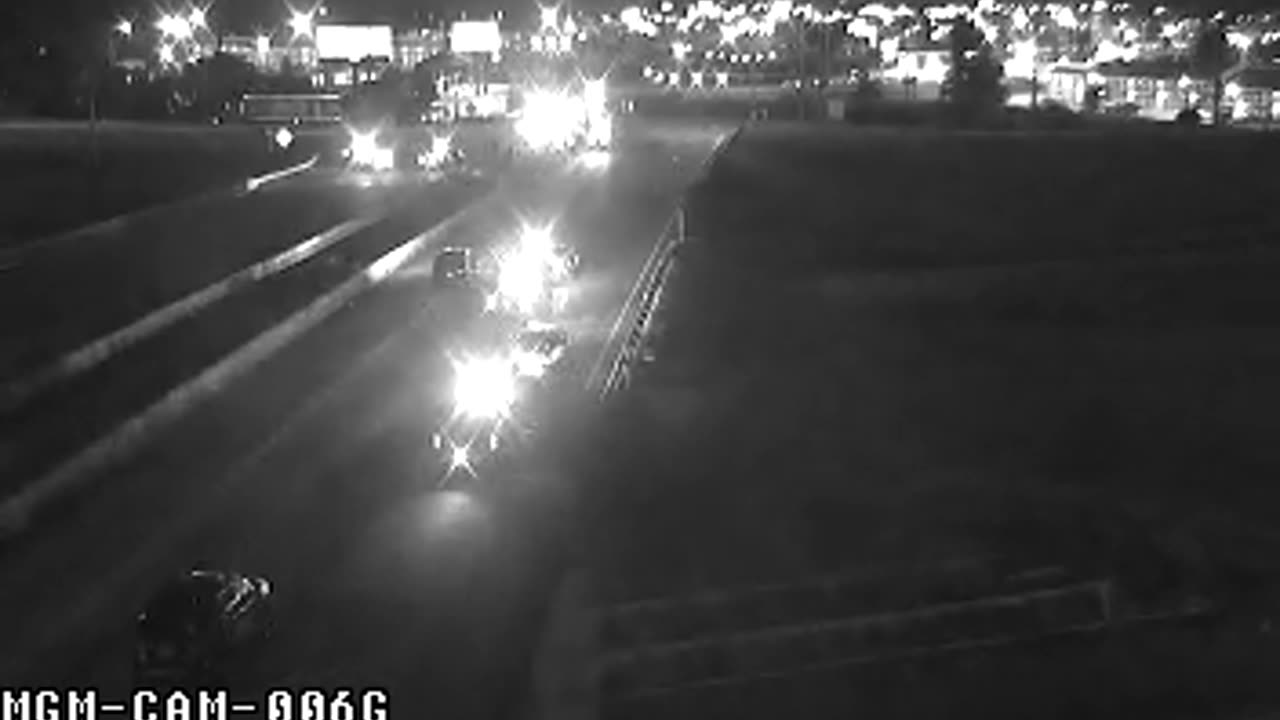 Alabama: Police Attempt To Talk Suicidal Man Off Eastern Blvd Overpass In Montgomery