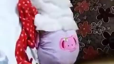 Baby is dancing with music - Part 2