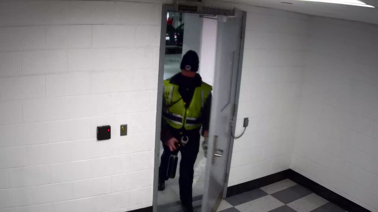 6147RHOBG3G301BExitSecuredSide_2021-01-06_13h40min02s923ms.mp4