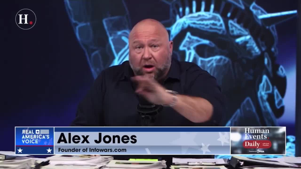 Alex Jones says he was approached by Obama's CIA