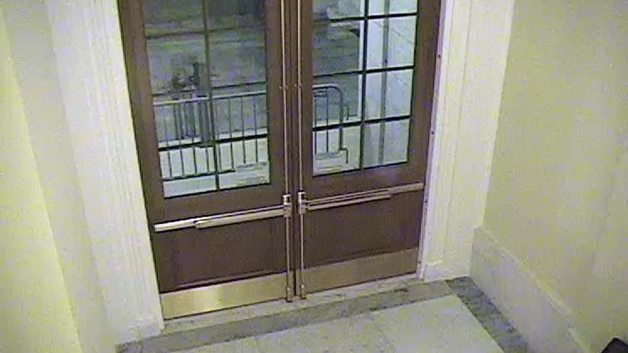 3443CHOB02CH12NRotundaExit_2021-01-06_00h00min00s717ms.mp4