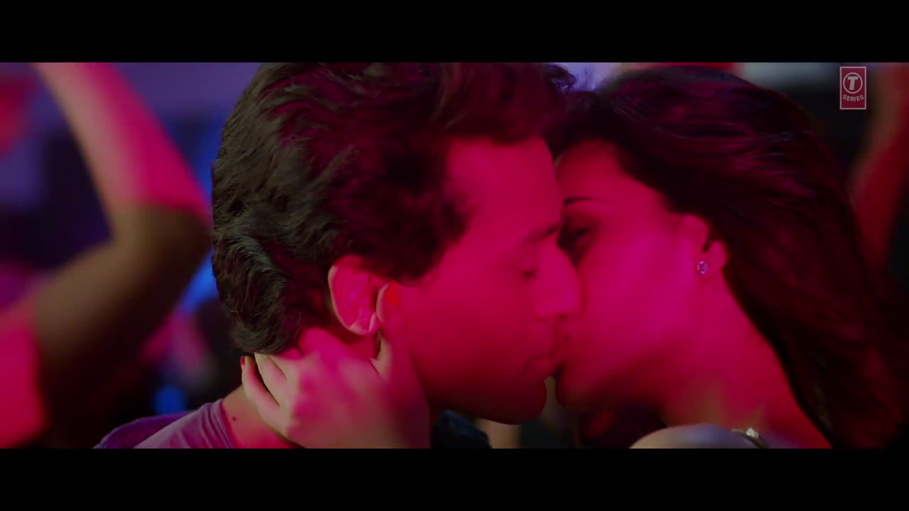 Raat Bhar - Heropanti-(HDvideo9)