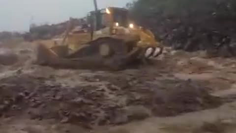Forte temporal causa alagamentos no trecho da BR-386 em Soledade