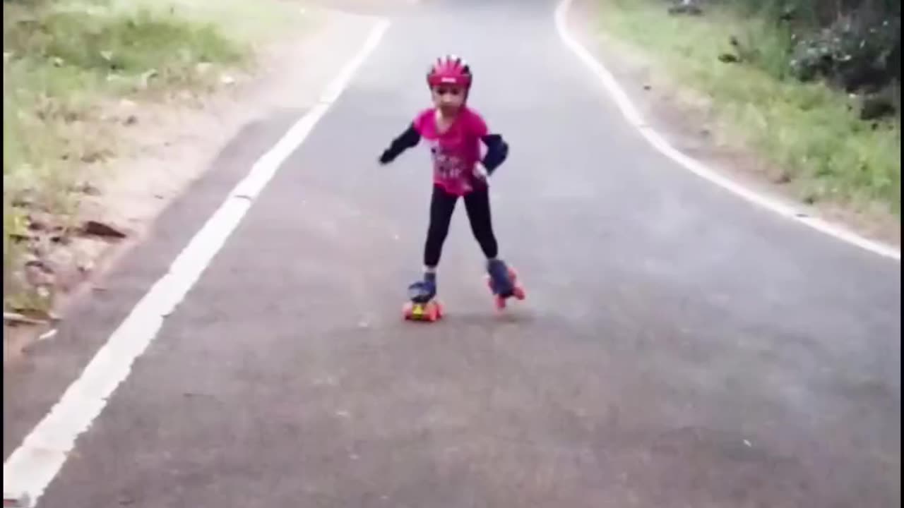 Skating Practice on Road | Skating | Skating Girl | #rumble #rumble studio #Harshalidhankhola