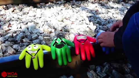 Experiment: Train vs Cars Toy | Satisfying Experiment - Woa Doodles