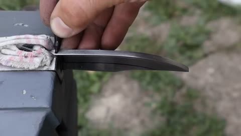 Turning $ a $ Rusty $ Bearing $ into $ a $ Beautiful $ but $ Extremely $ Sharp BUTTERFLY KNIFE