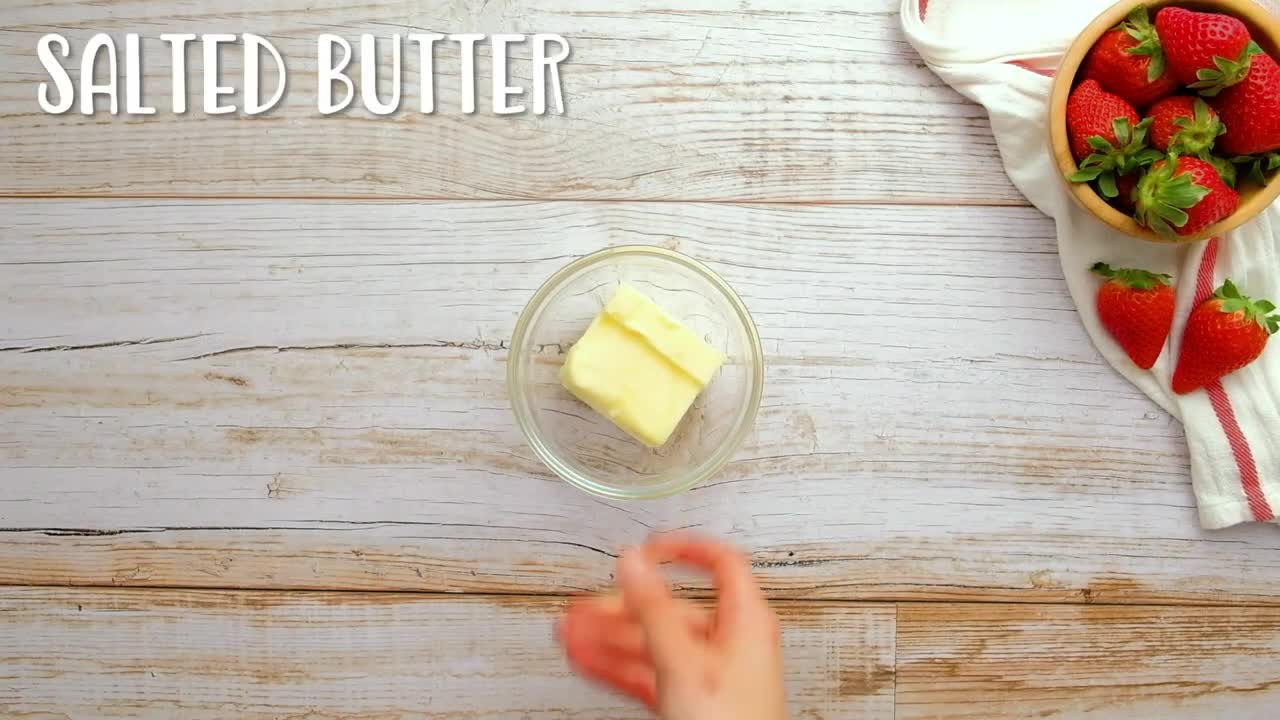 How to make_ Strawberries & Cream Butter Swim Biscuits