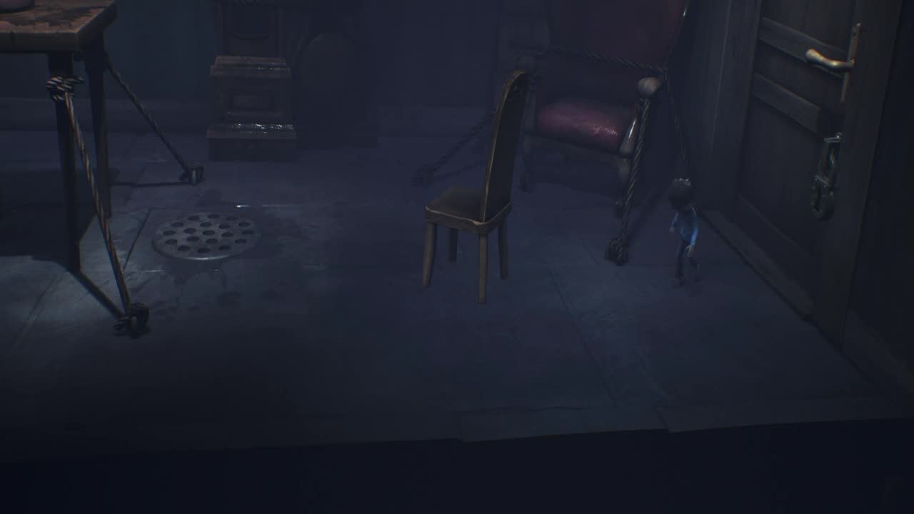 STEF AND IZZY TAKE ON A HORROR GAME!